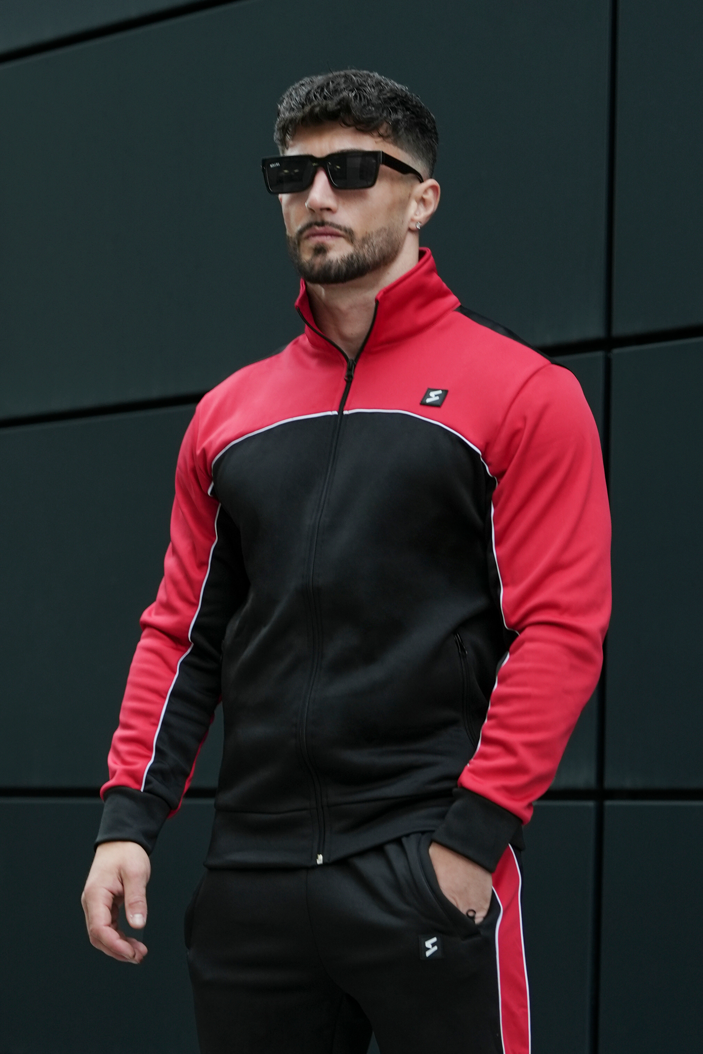 Athleisure Edge Zipper